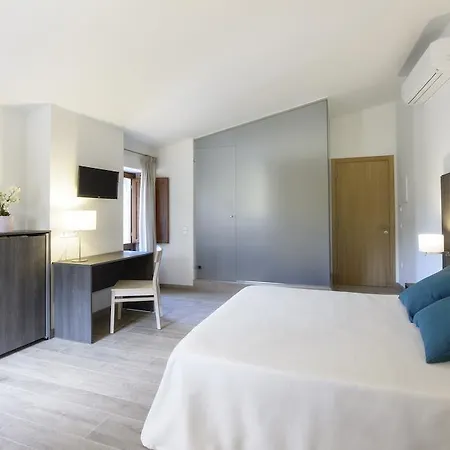 Hotel Mas Pere Pau 3*
