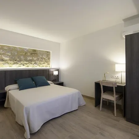 Hotel Mas Pere Pau 3*